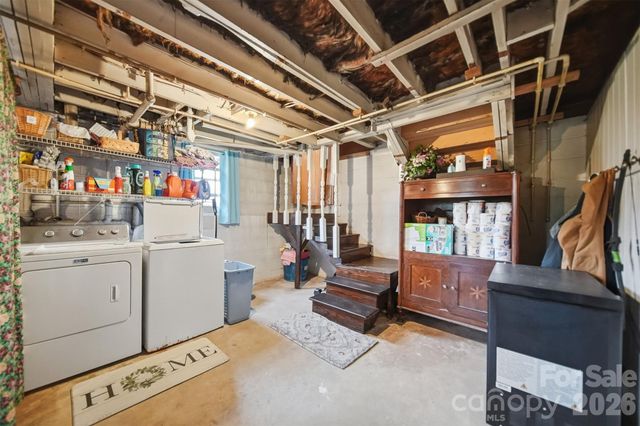 1329 33rd Street SE, Conover, NC 28613
