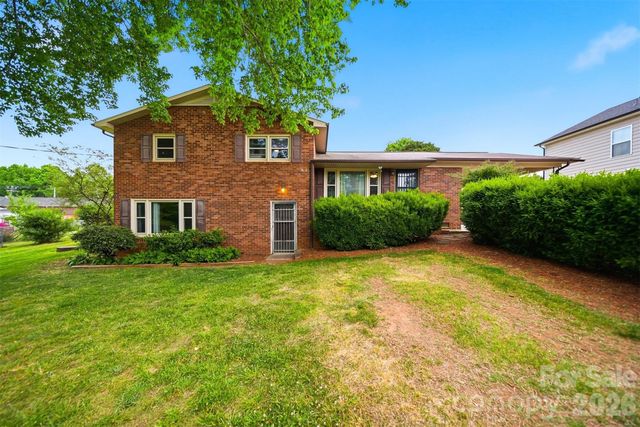 1329 33rd Street SE, Conover, NC 28613