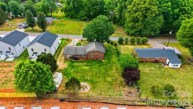 1329 33rd Street SE, Conover, NC 28613