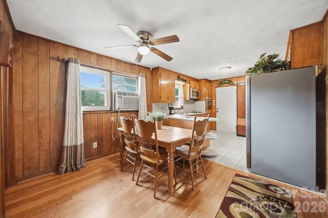 1329 33rd Street SE, Conover, NC 28613