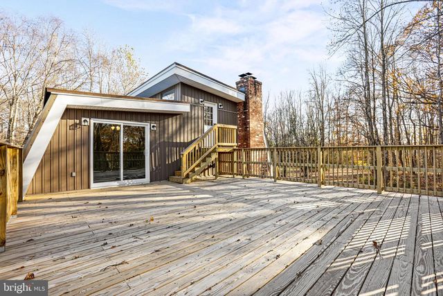 8550 WINDSOR DR, King George, VA 22485