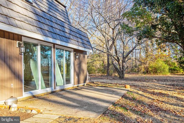 8550 WINDSOR DR, King George, VA 22485