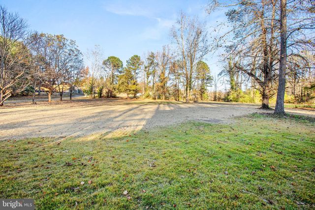 8550 WINDSOR DR, King George, VA 22485