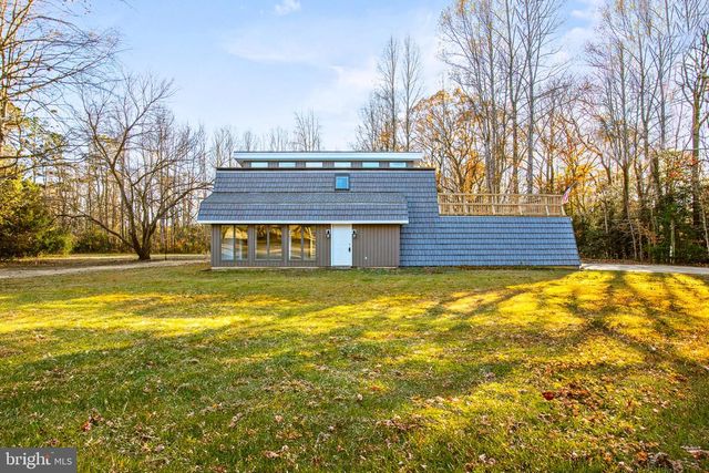 8550 WINDSOR DR, King George, VA 22485