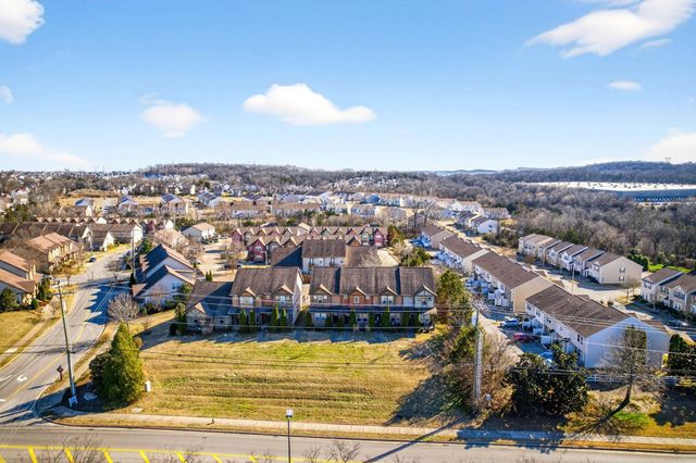 2220 Smedley Ln, Antioch, TN 37013