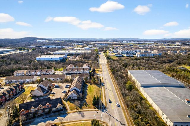 2220 Smedley Ln, Antioch, TN 37013