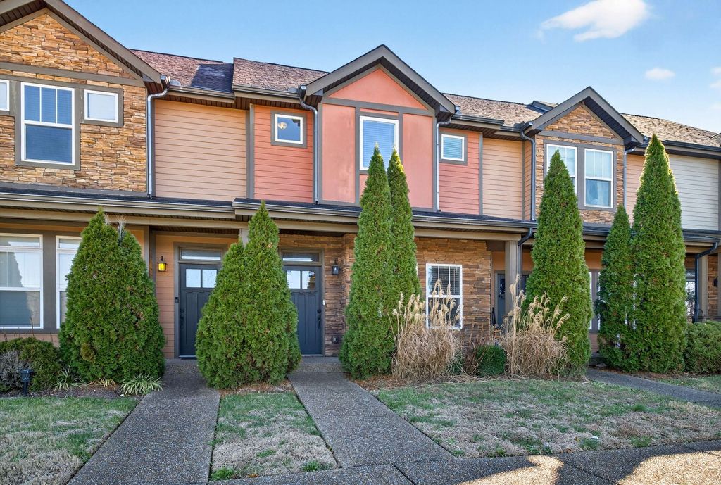 2220 Smedley Ln, Antioch, TN 37013