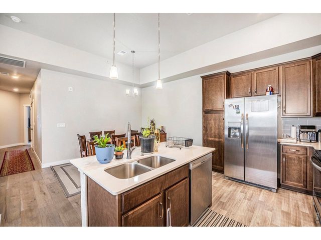 4180 S Park Dr 16-201, Loveland, CO 80538