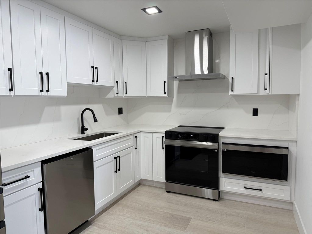 3010 N Course Drive 207, Pompano Beach, FL 33069