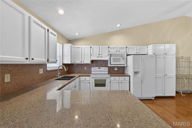801 Green Haven Drive, Swansea, IL 62226