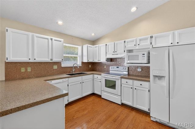 801 Green Haven Drive, Swansea, IL 62226