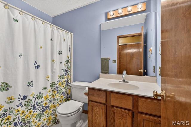 801 Green Haven Drive, Swansea, IL 62226