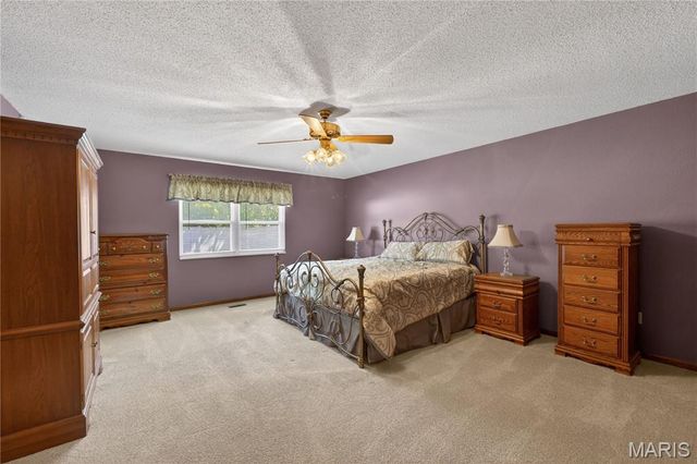 801 Green Haven Drive, Swansea, IL 62226