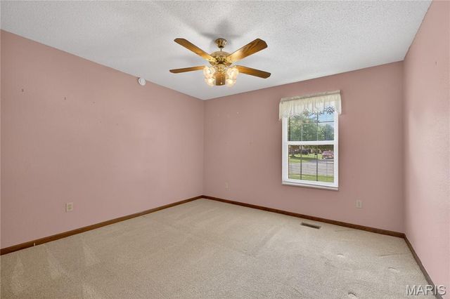 801 Green Haven Drive, Swansea, IL 62226
