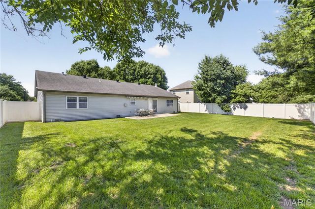 801 Green Haven Drive, Swansea, IL 62226