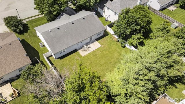 801 Green Haven Drive, Swansea, IL 62226