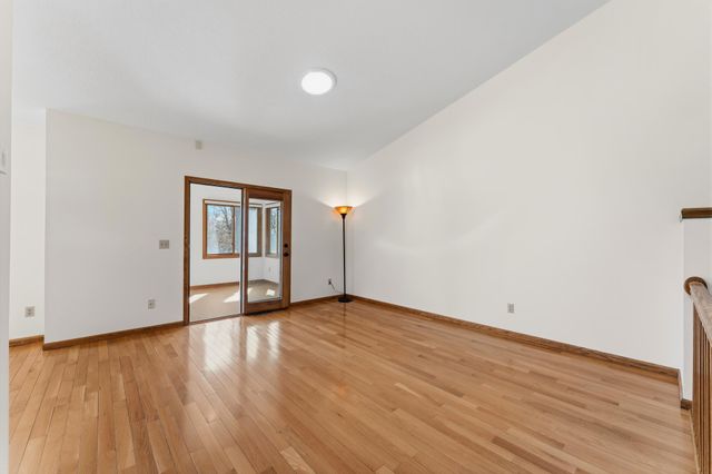 18262 Cascade Drive, Eden Prairie, MN 55347