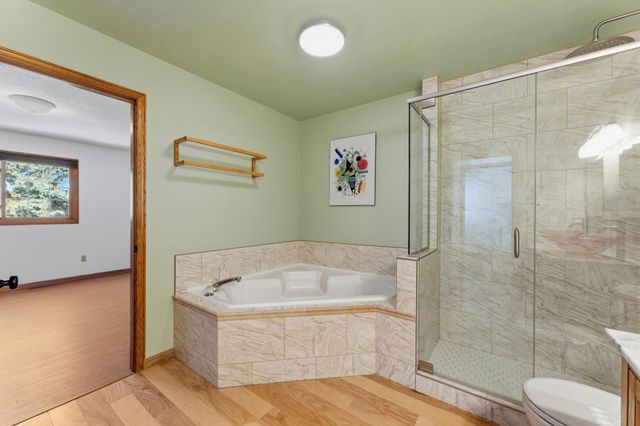 18262 Cascade Drive, Eden Prairie, MN 55347