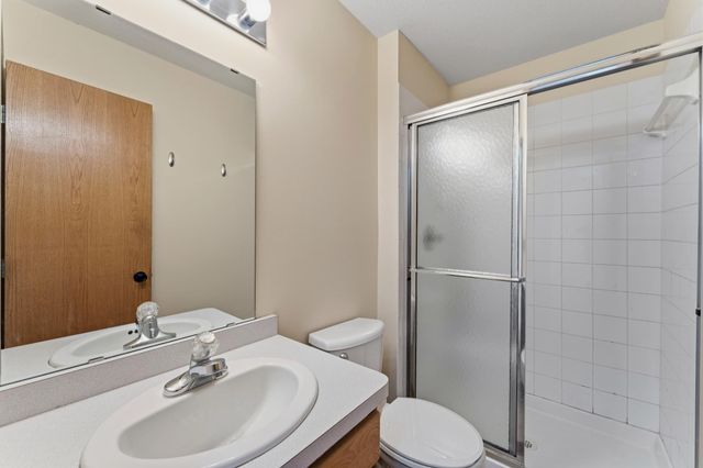 18262 Cascade Drive, Eden Prairie, MN 55347