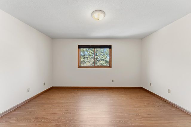 18262 Cascade Drive, Eden Prairie, MN 55347