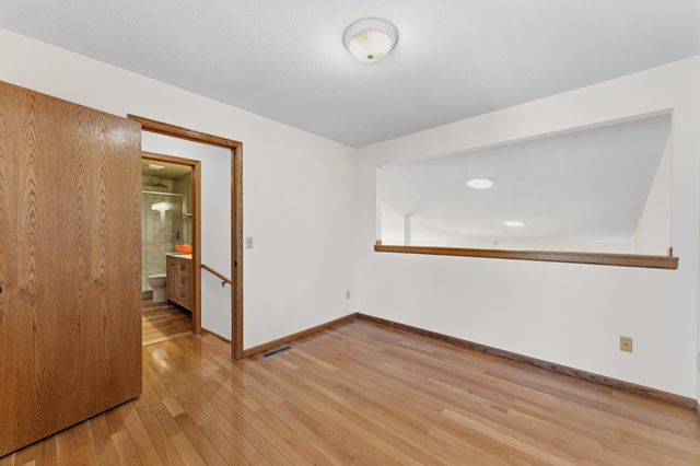 18262 Cascade Drive, Eden Prairie, MN 55347