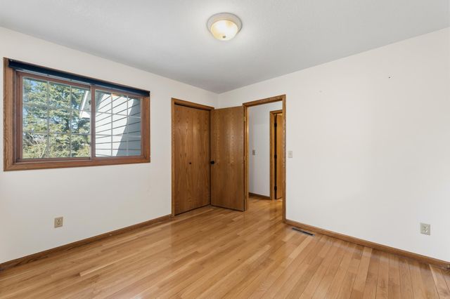 18262 Cascade Drive, Eden Prairie, MN 55347