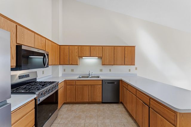 18262 Cascade Drive, Eden Prairie, MN 55347