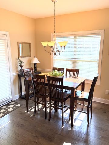 1001 Meadowview Dr, Spring Hill, TN 37174