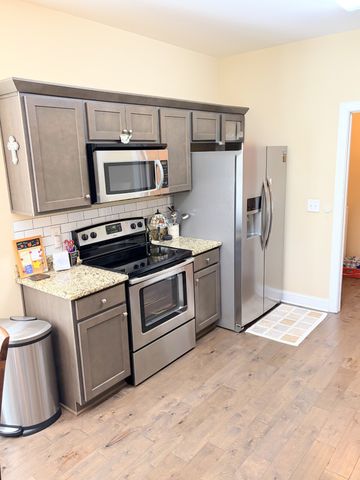 1001 Meadowview Dr, Spring Hill, TN 37174