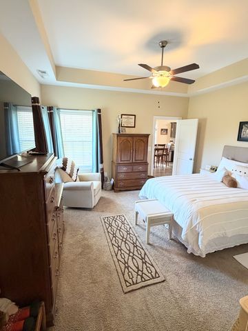 1001 Meadowview Dr, Spring Hill, TN 37174