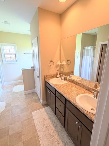 1001 Meadowview Dr, Spring Hill, TN 37174