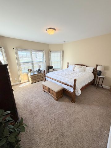 1001 Meadowview Dr, Spring Hill, TN 37174