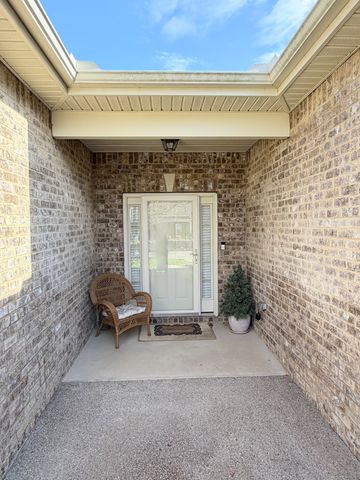 1001 Meadowview Dr, Spring Hill, TN 37174