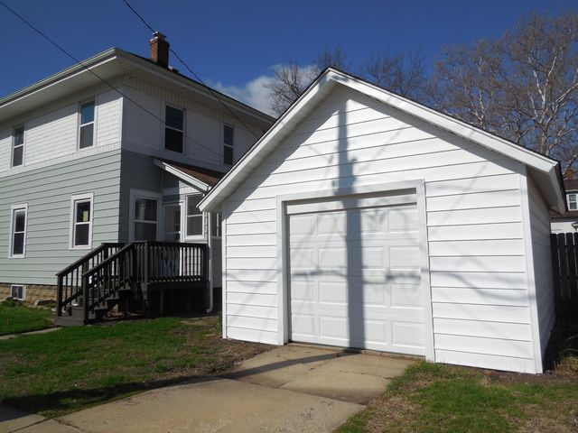 611 Dixon Avenue, Rock Falls, IL 61071