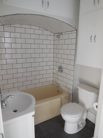 611 Dixon Avenue, Rock Falls, IL 61071