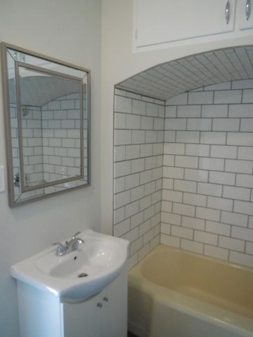 611 Dixon Avenue, Rock Falls, IL 61071