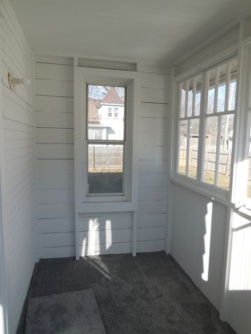 611 Dixon Avenue, Rock Falls, IL 61071