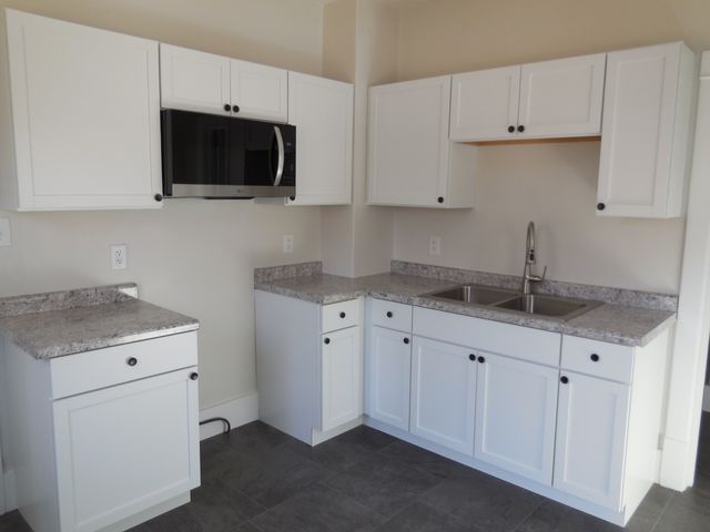 611 Dixon Avenue, Rock Falls, IL 61071