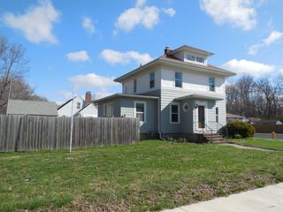 611 Dixon Avenue, Rock Falls, IL 61071