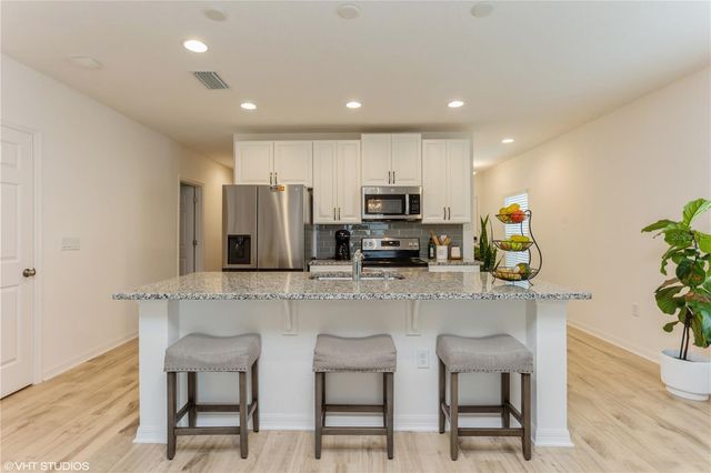 6985 WILSON PASTURE AVENUE, Groveland, FL 34736