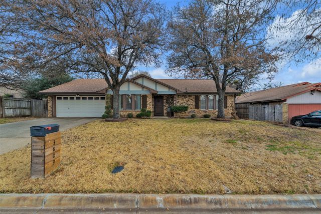 3809 Melstone Drive, Arlington, TX 76016