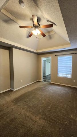 12277 Fox Creek Drive, Platte City, MO 64079