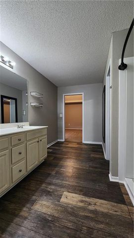 12277 Fox Creek Drive, Platte City, MO 64079