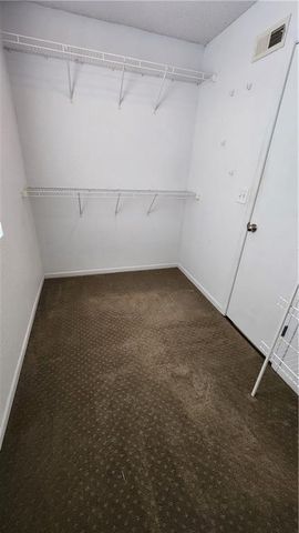 12277 Fox Creek Drive, Platte City, MO 64079