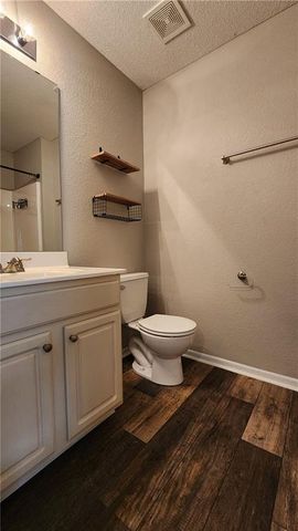 12277 Fox Creek Drive, Platte City, MO 64079