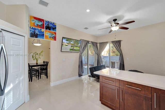 14003 N Cypress Cove Circle, Davie, FL 33325