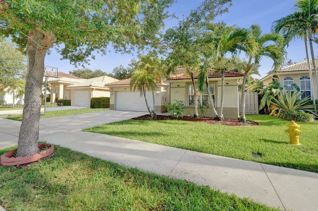 14003 N Cypress Cove Circle, Davie, FL 33325