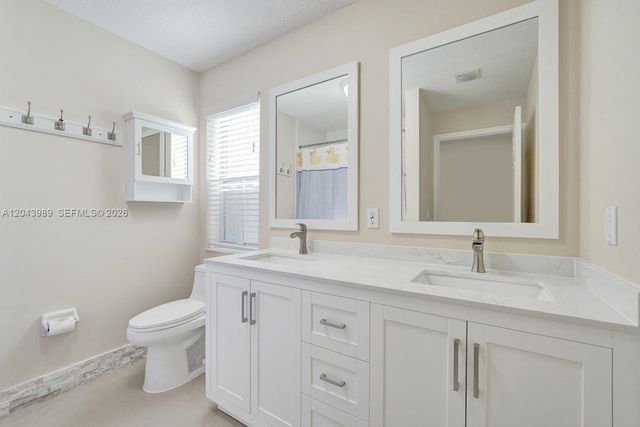 14003 N Cypress Cove Circle, Davie, FL 33325