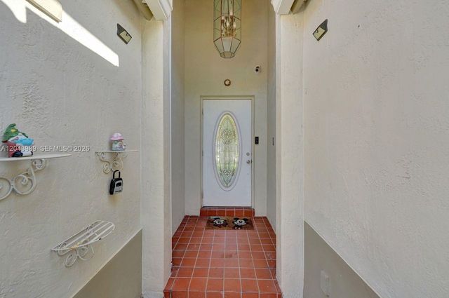 14003 N Cypress Cove Circle, Davie, FL 33325