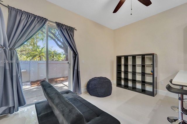 14003 N Cypress Cove Circle, Davie, FL 33325